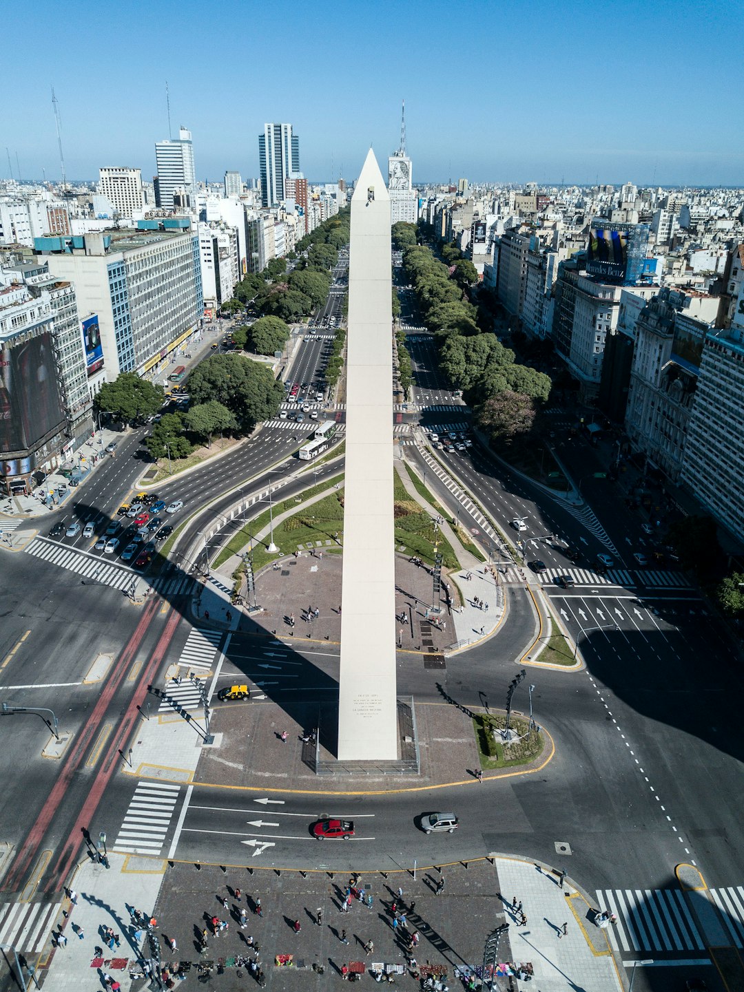 Paisaje de Argentina con una billetera